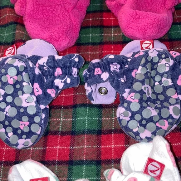 Zutano Pink, Navy Floral, and Strawberry Baby Booties 3 sets lot 3 months - Picture 8 of 12